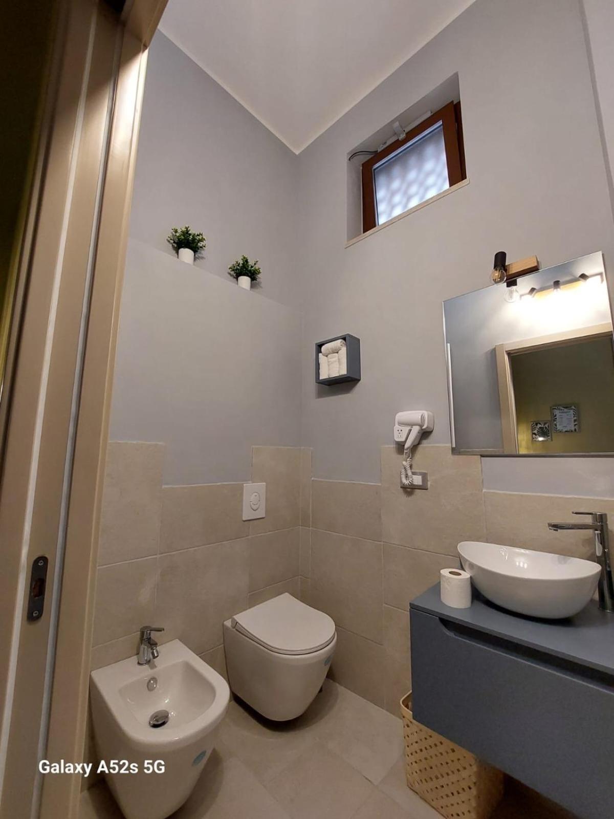דירות טרני Happynesshouse_Locazione Turistica מראה חיצוני תמונה