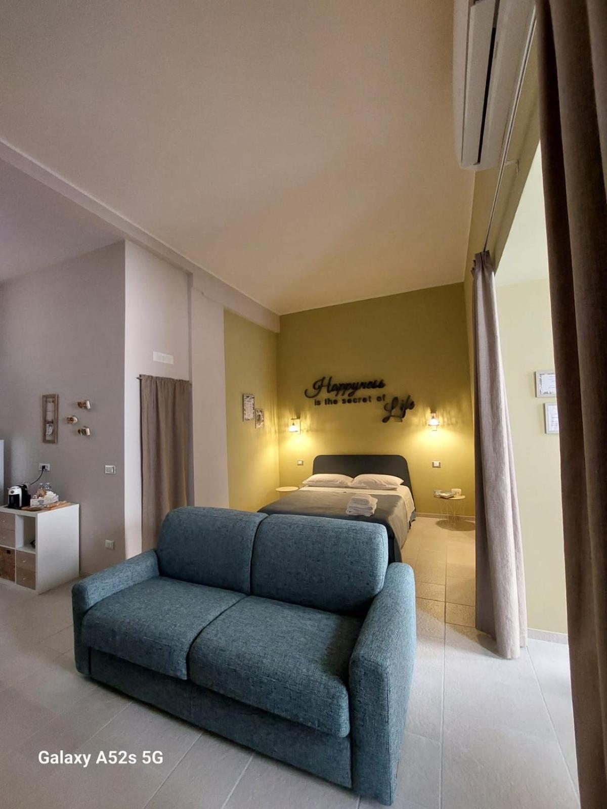 דירות טרני Happynesshouse_Locazione Turistica מראה חיצוני תמונה