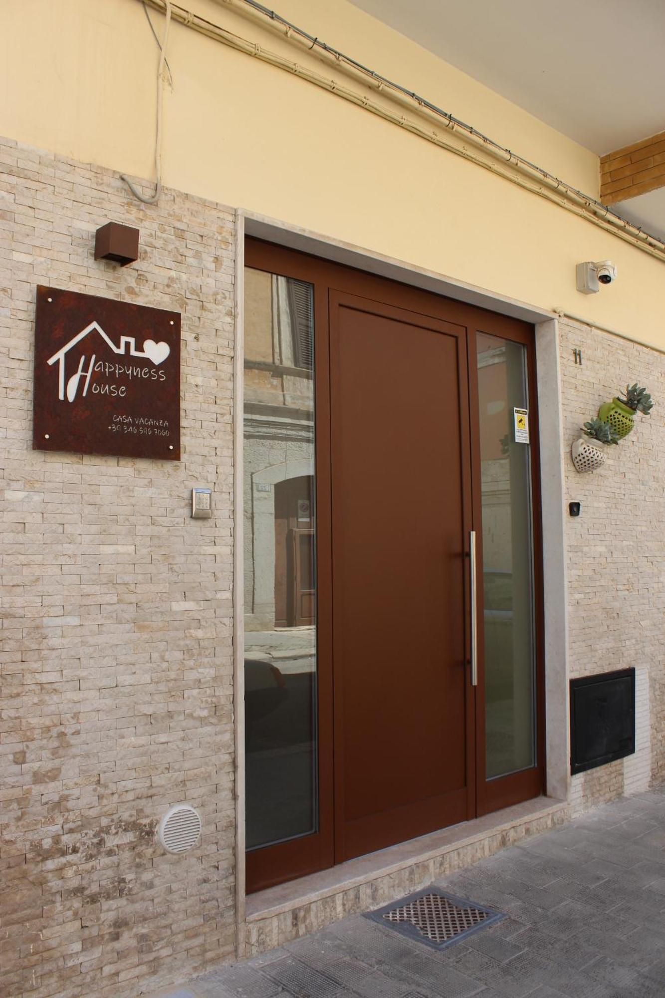 דירות טרני Happynesshouse_Locazione Turistica מראה חיצוני תמונה